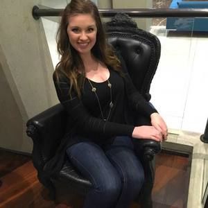 Meet your Posher, Kaitlin